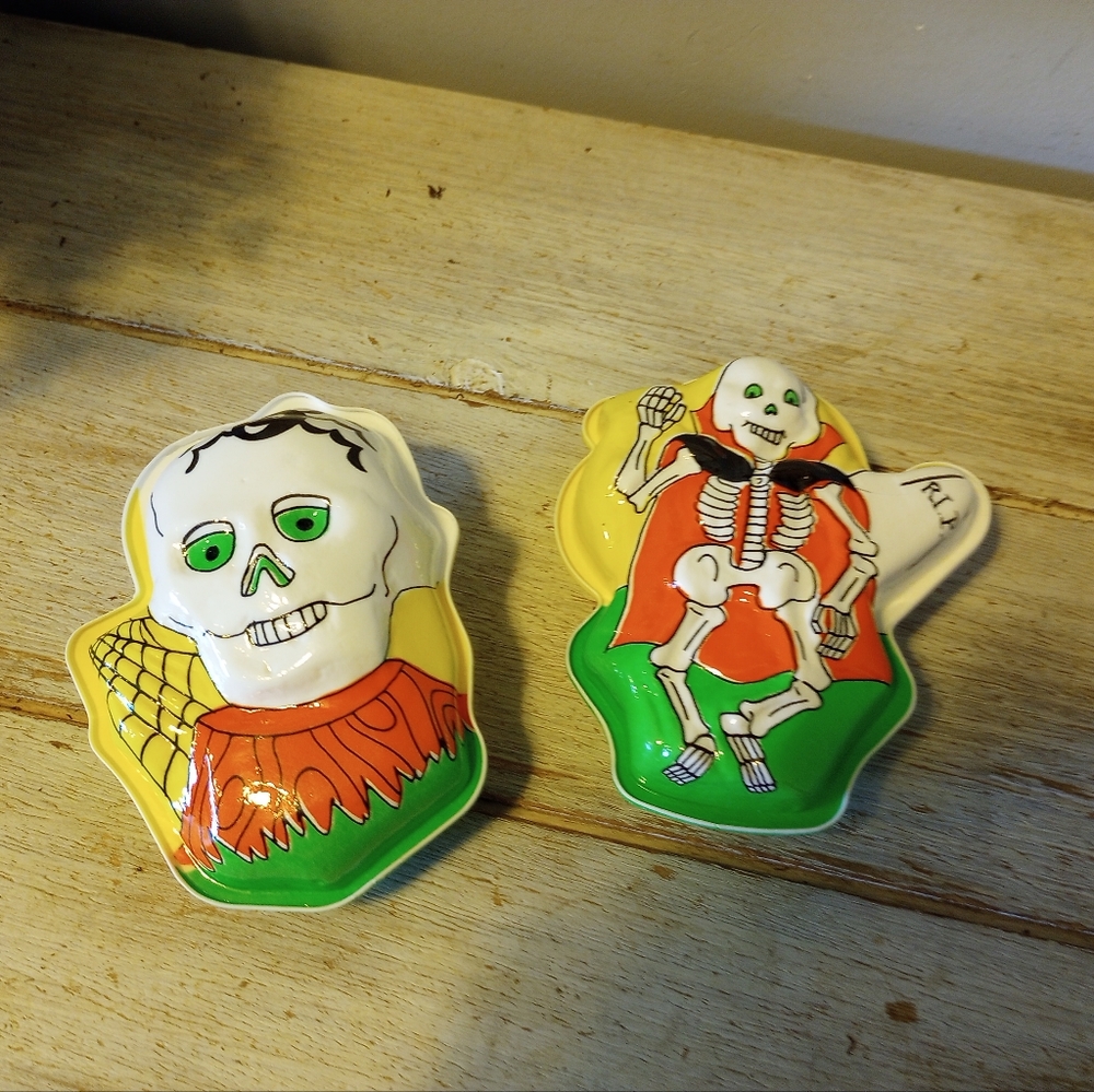 Retro Halloween Candy Containers Nostalgic Vintage Plastic Skeleton Spider Webs - Picture 3 of 4